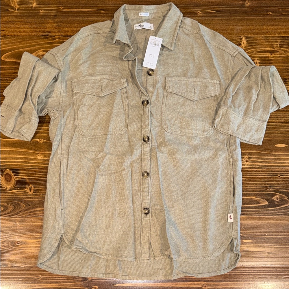 NWT Hollister Button Up Boyfriend Fit Long Sleeve